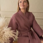 Vaflinis Medvilninis Moteriškas Chalatas - Prigesinta Rožinė