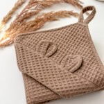 Medvilnės vafliuko rank&scaron;luostis kūdikiams - pieni&scaron;kas &scaron;okoladas