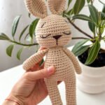 Nertas žaisliukas "Smėlinis zuikutis"